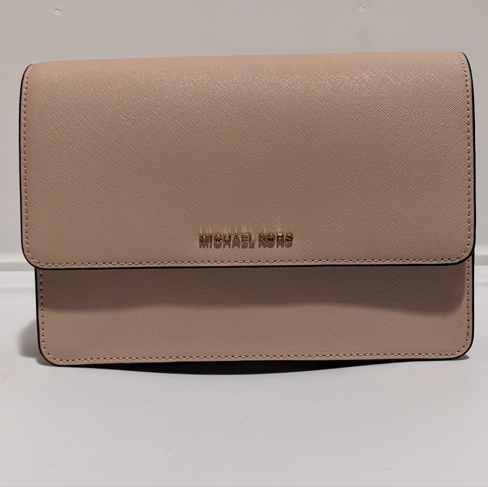Michael Kors Daniela Large Saffiano Leather Crossbody Bag